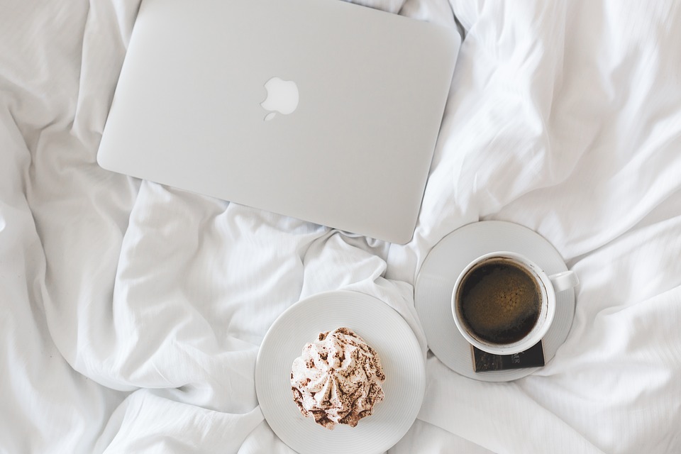 Colazione in camera connessi al WiFi